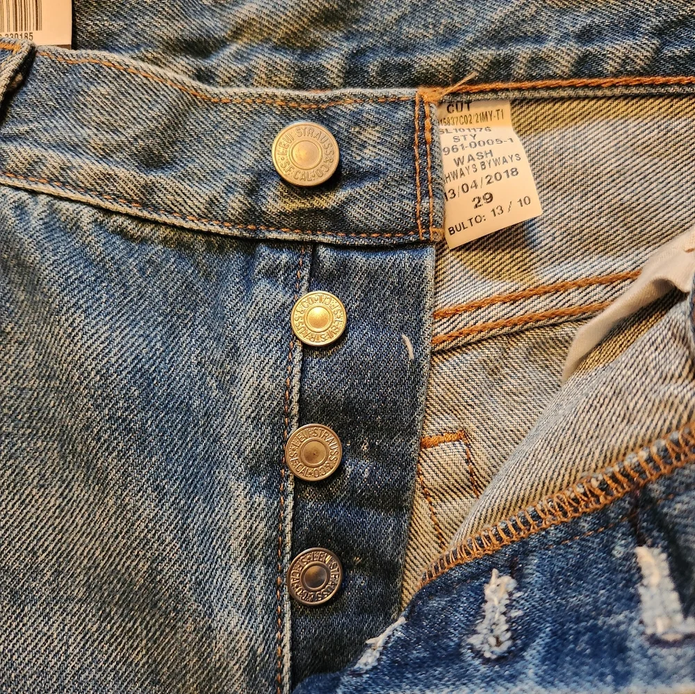 LEVIS 501 Mid Rise Button Front Size 29 NWT - Picture 4 of 4